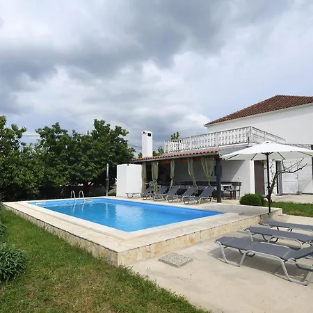 Maslina Holiday home