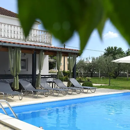 Holiday home Maslina