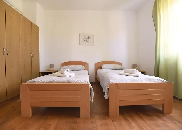 Vikendica Maslina Prkos