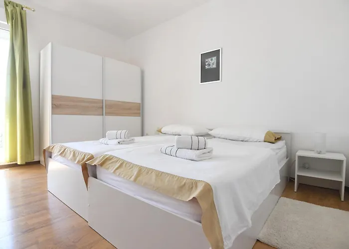 Maslina Vikendica Prkos